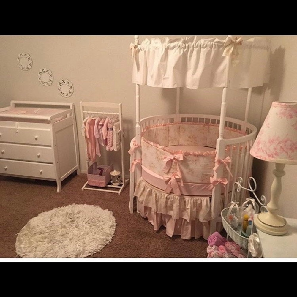 COPY - Custom made round bedding set.